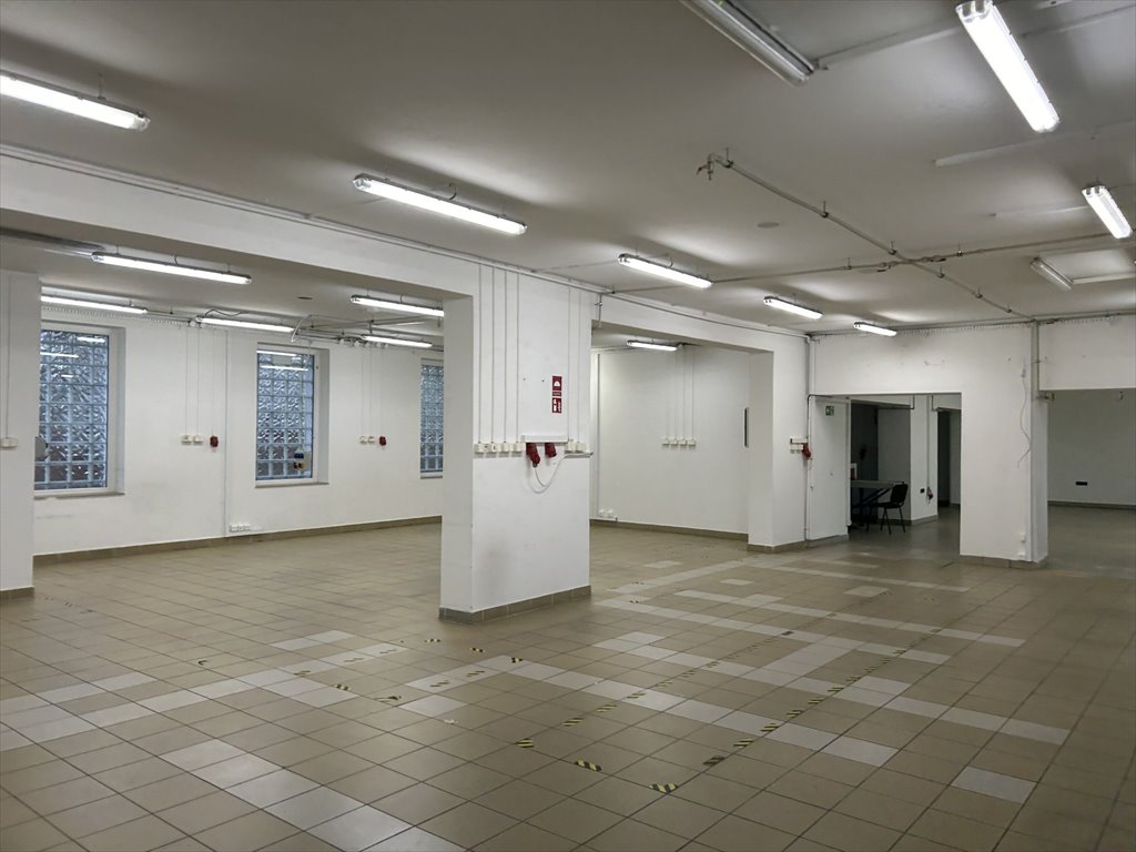 Obiekt produkcyjno-magazynowy z biurem, 415 m2, Piaseczno Piaseczno, Piaseczno, Ludwika Czajewicza  415m2 Foto 1