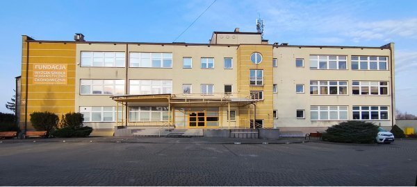 Nowoczesne biura 1800 m² z parkingiem i salami konferencyjnymi Zamość  1 800m2 Foto 1