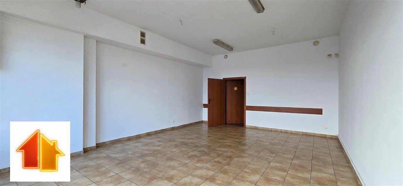 Polecam nowoczesny lokal 51 m² z witryną i parkingiem w Rybniku Rybnik, Prosta  51m2 Foto 1