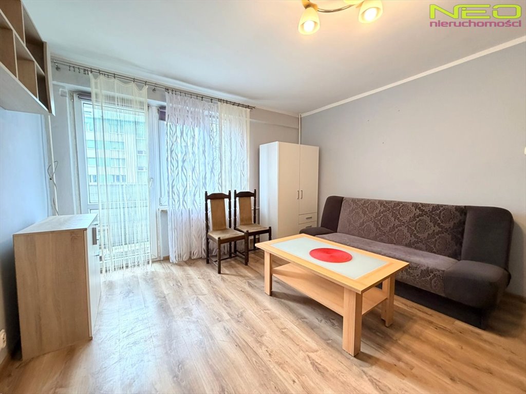 Do sprzedania funkcjonalne 2-pokojowe mieszkanie z balkonem w Tysiącleciu Częstochowa, Tysiąclecie  38m2 Foto 1