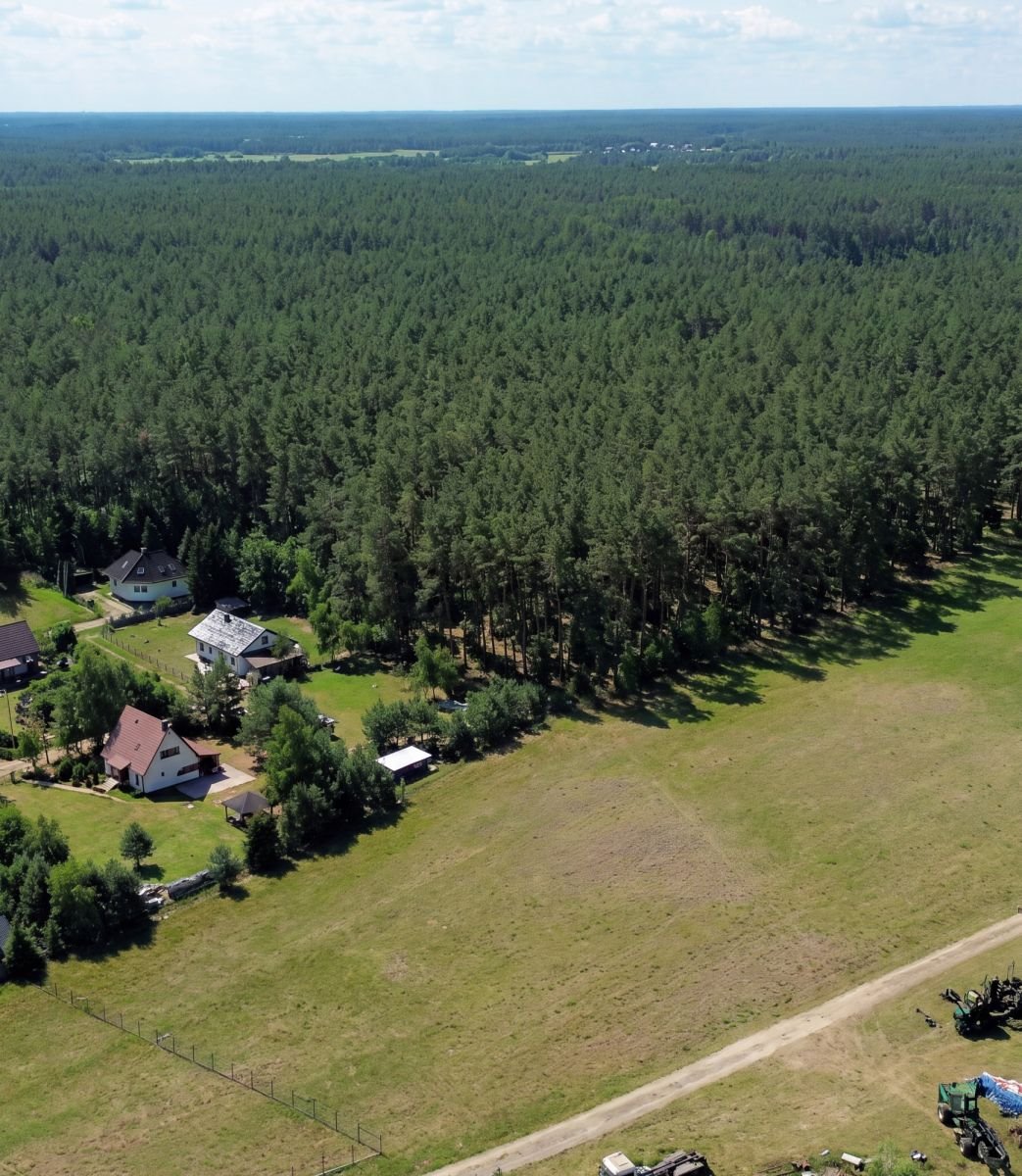 Działka w spokojnej okolicy z MPZP, lasami i jeziorami Nowa Kiszewa  1 106m2 Foto 1