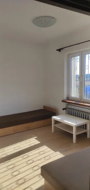 Wynajem placu 600 m2 z biurami i magazynem, monitoring Janki, Janki  700m2 Foto 1