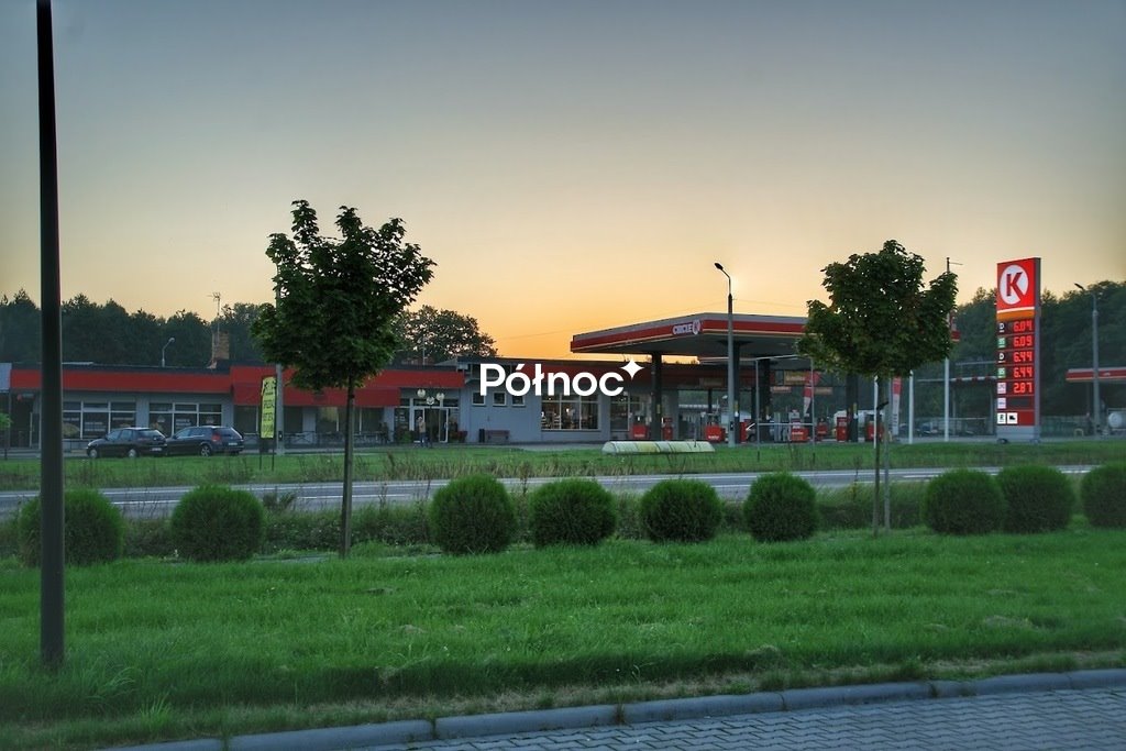 Stacja paliw Circle K z salą bankietową (12,92 ha) w Grębenicach Grębenice  628m2 Foto 1