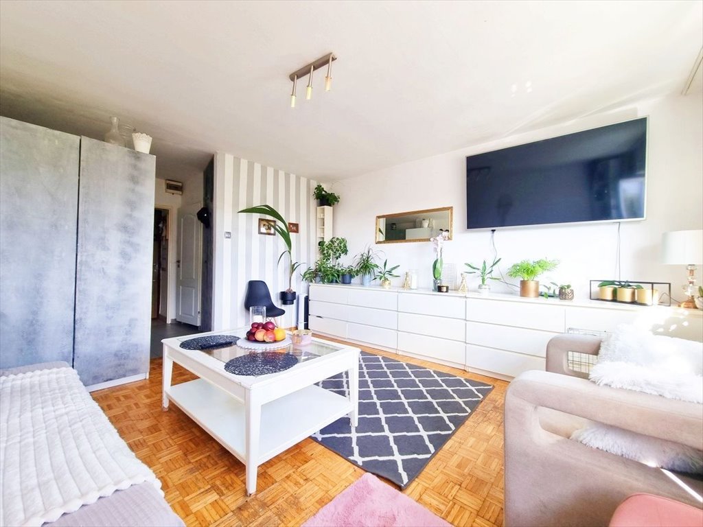 Ustawne 27m2 z widokiem na Sadybę, miejsce parkingowe Warszawa  27m2 Foto 1