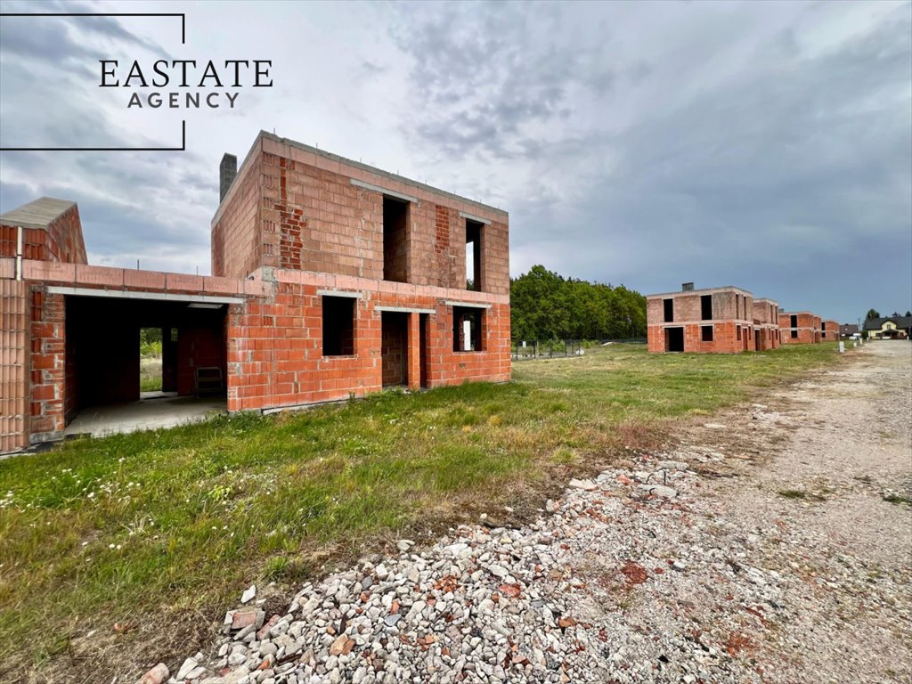 Dom bliźniak w stanie surowym, 122 m², ogród, garaż Grądy, Górna  122m2 Foto 1