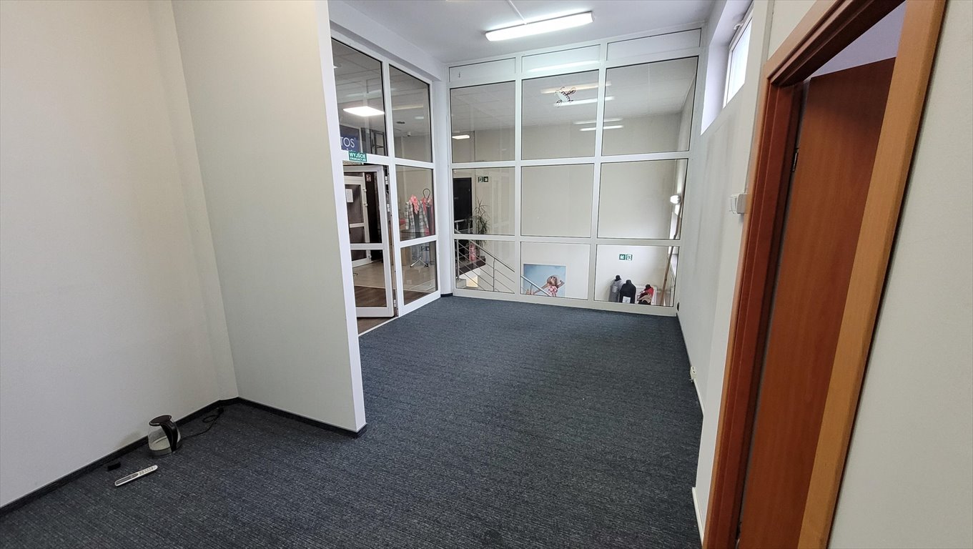Lokal użytkowy 36 m2 z klimatyzacją, parkingiem i monitoringiem Piekary Śląskie, Szarlej, ks. kard. Prymasa Stefana Wyszyńskiego  36m2 Foto 1