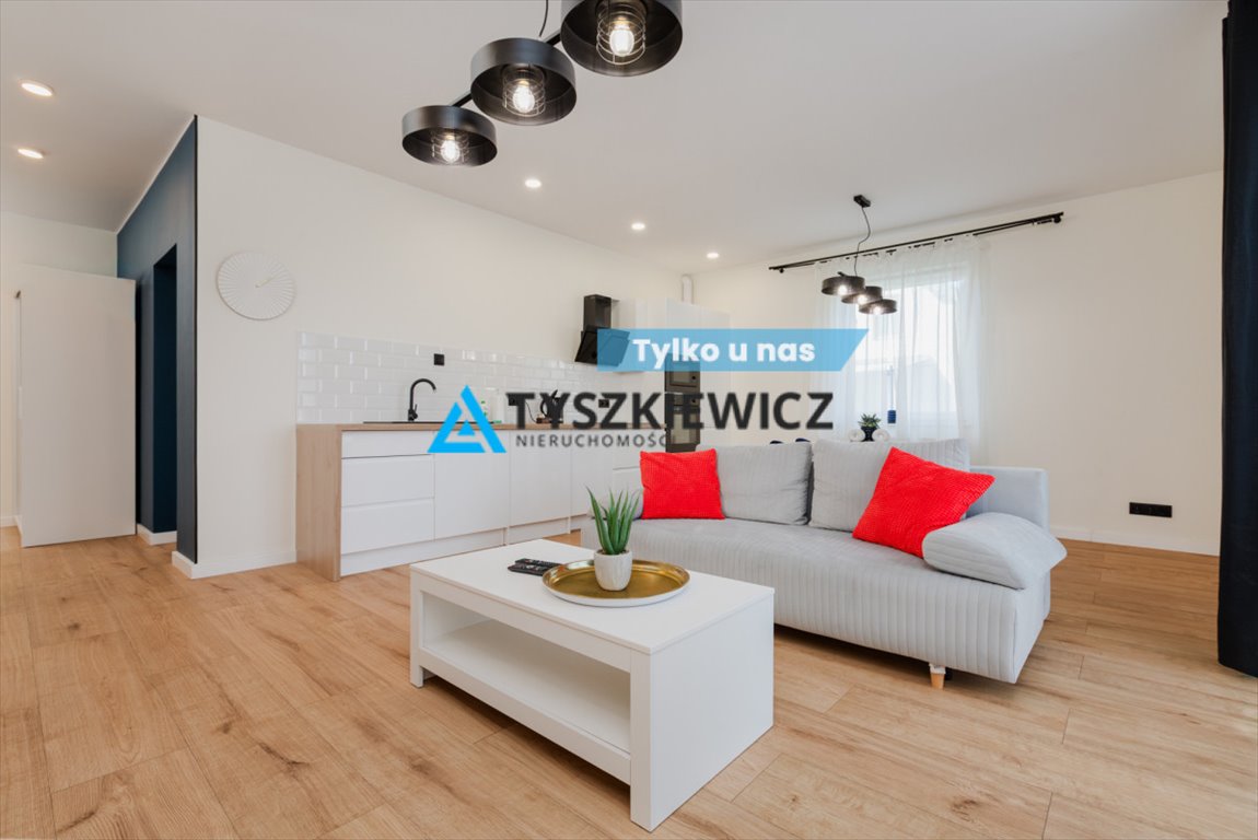 Mieszkanie dwupokojowe na sprzedaż Władysławowo, Mikołaja Reja  55m2 Foto 1