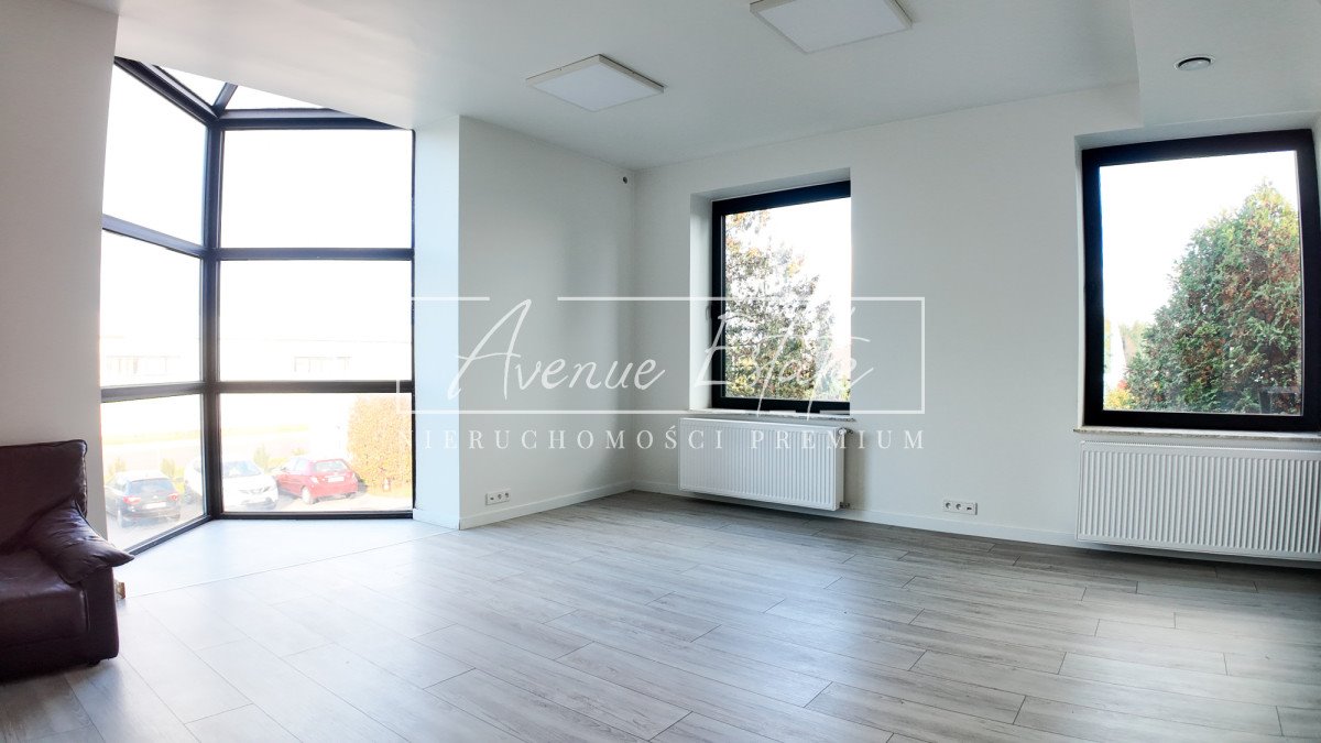 Nowoczesny lokal biurowy 120 m2 z parkingiem i ochroną Mroków, Aleja Krakowska  120m2 Foto 1