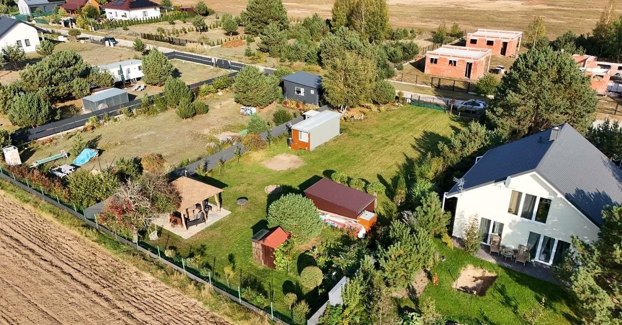 Do sprzedania działka 0,99 ha z altaną i mediami w Gostyninie Gostynin  9 900m2 Foto 1