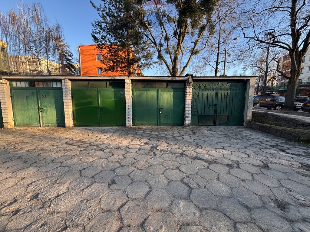 Garaż 19 m² z kanałem, prądem, od ręki w Puławach Puławy  19m2 Foto 1