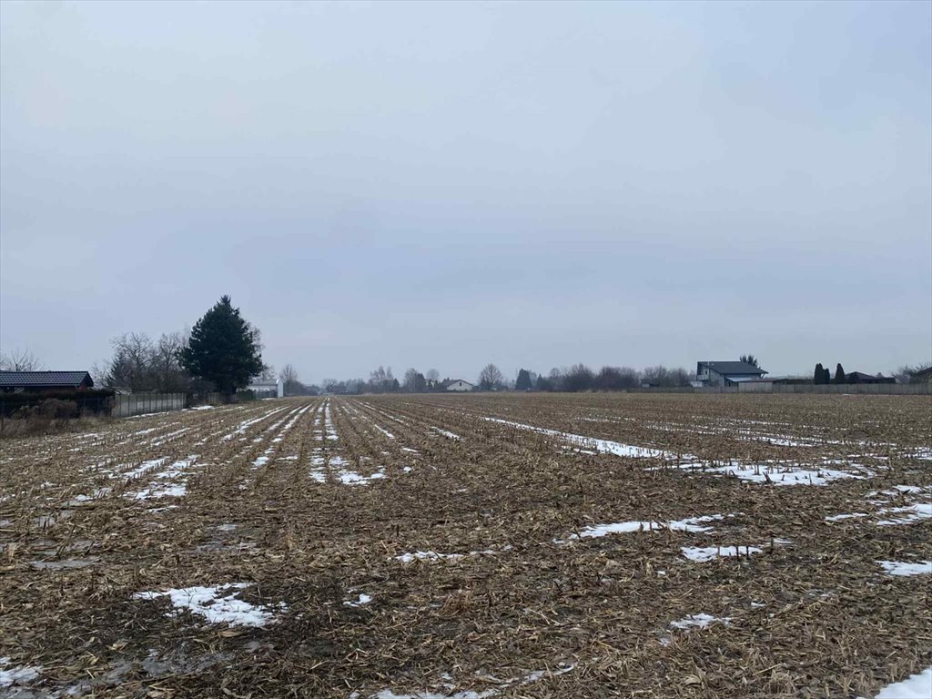 Działka 1047 m2 z szerokim frontem, blisko PKP Opiesin  1 047m2 Foto 1