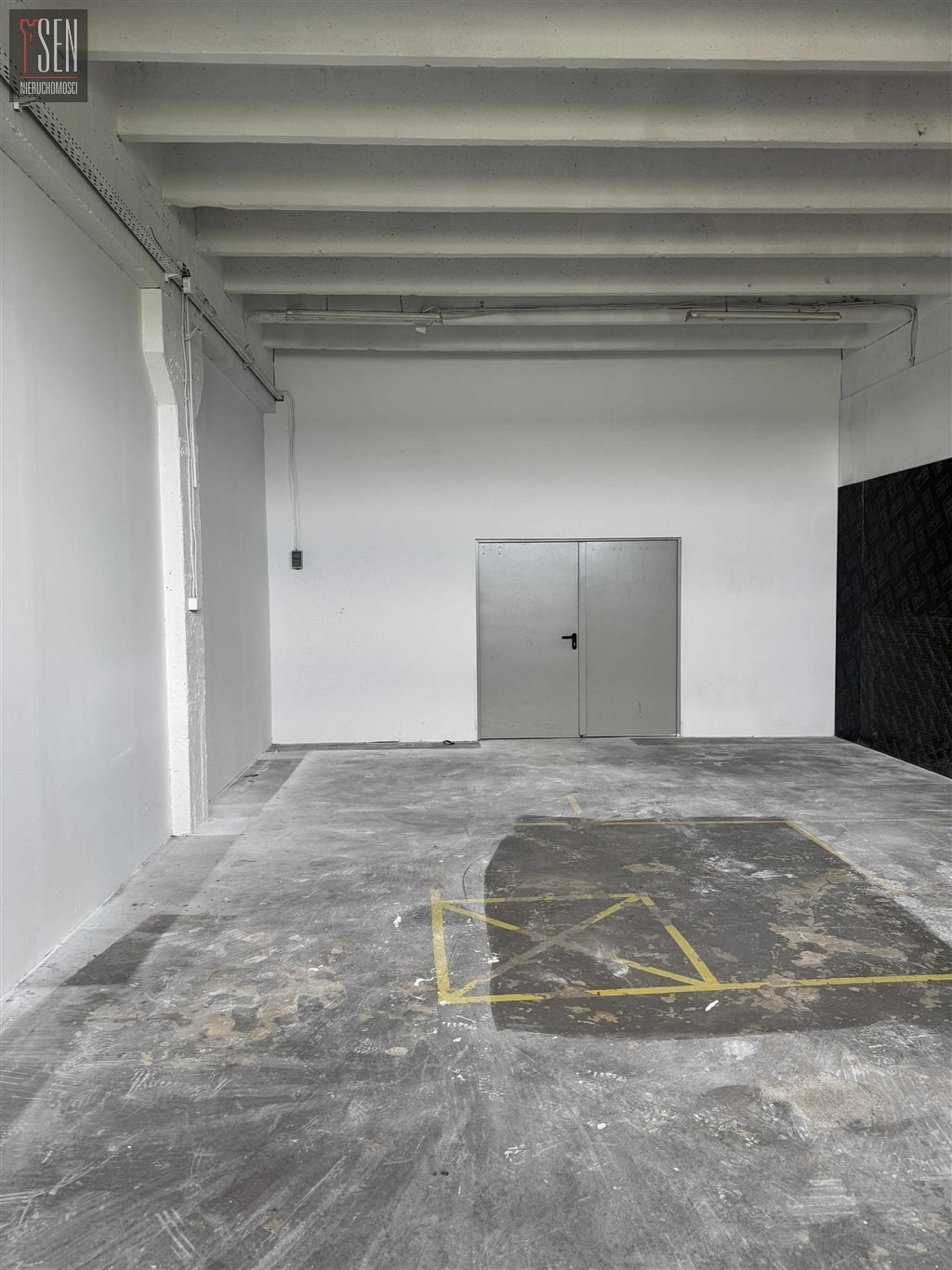 Zapraszam do wynajmu magazynu 71 m² z rampą i dźwigiem Tychy  71m2 Foto 1