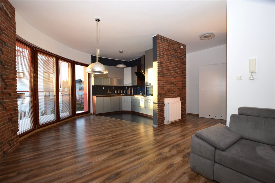 Mieszkanie dwupokojowe na wynajem Rumia, Marynarska  56m2 Foto 1