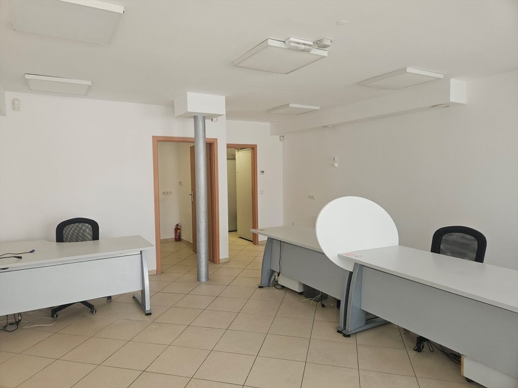 Lokal użytkowy w centrum Świebodzic (Rynek) z pełnym wyposażeniem Świebodzice, Centrum  60m2 Foto 1