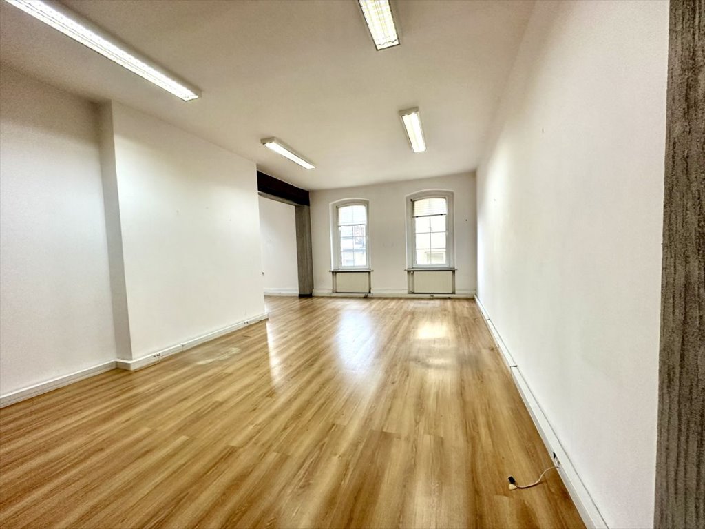 Nowoczesny lokal biurowy 70 m² w Katowicach z parkingiem Katowice, ks. bp. Herberta Bednorza  70m2 Foto 1