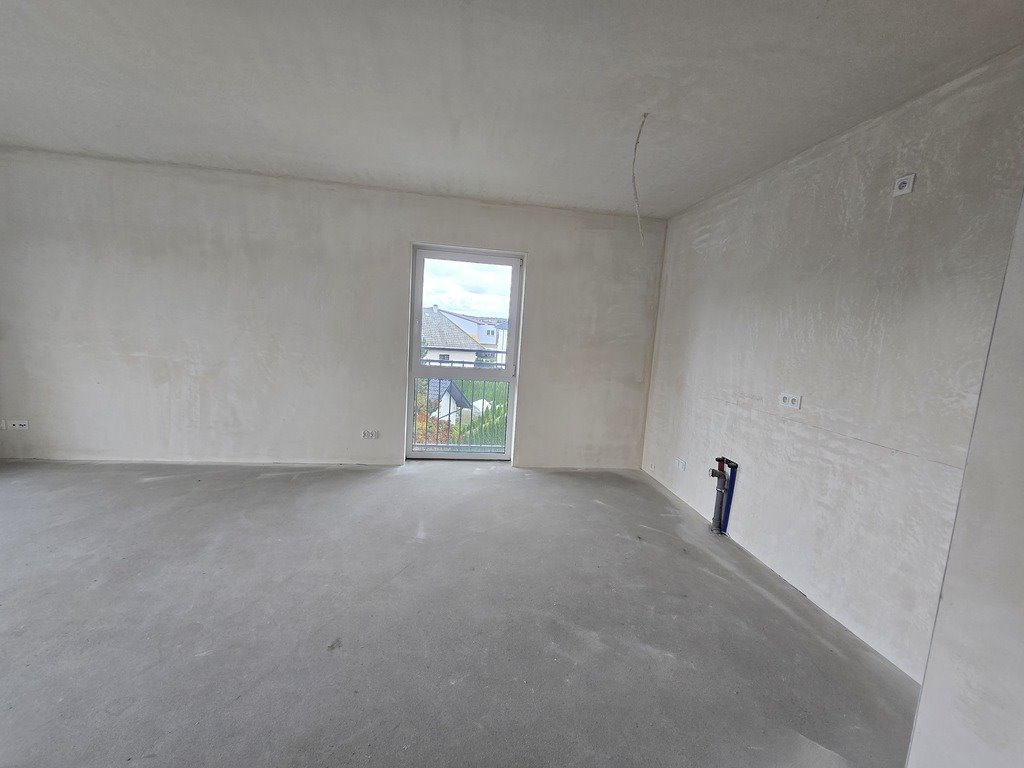 Przestronne 103m2 z antresolą i balkonem – idealne do wykończenia Police, Józefa Piłsudskiego  103m2 Foto 1