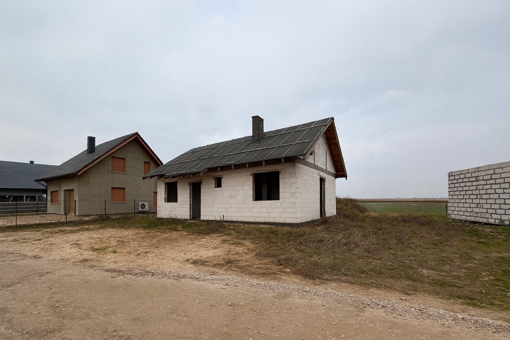 Dom 100 m² z tarasem i potencjałem w Owieczkach Owieczki  100m2 Foto 1