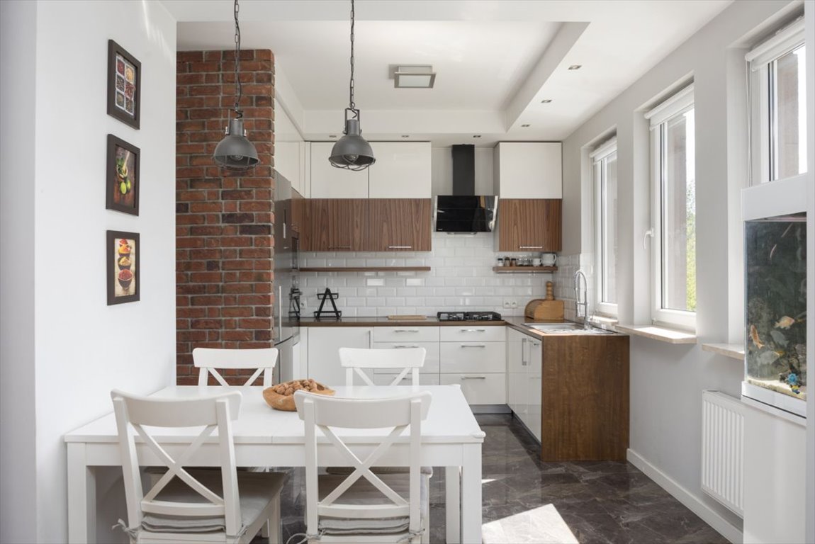 Dwupoziomowe 154 m² mieszkanie z poddaszem, garaż, blisko Warszawy Marki, Leopolda Lisa-Kuli  154m2 Foto 1
