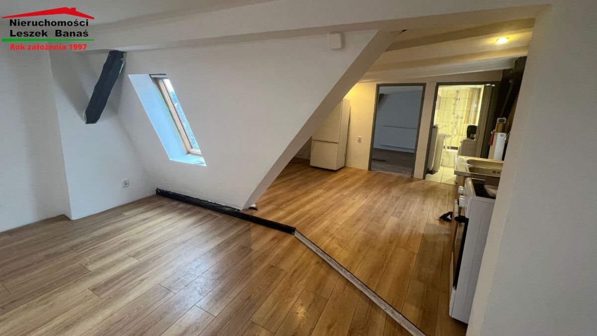 Klimatyczne 48 m² mieszkanie strychowe z piwnicą i świetną lokalizacją Grudziądz  48m2 Foto 1