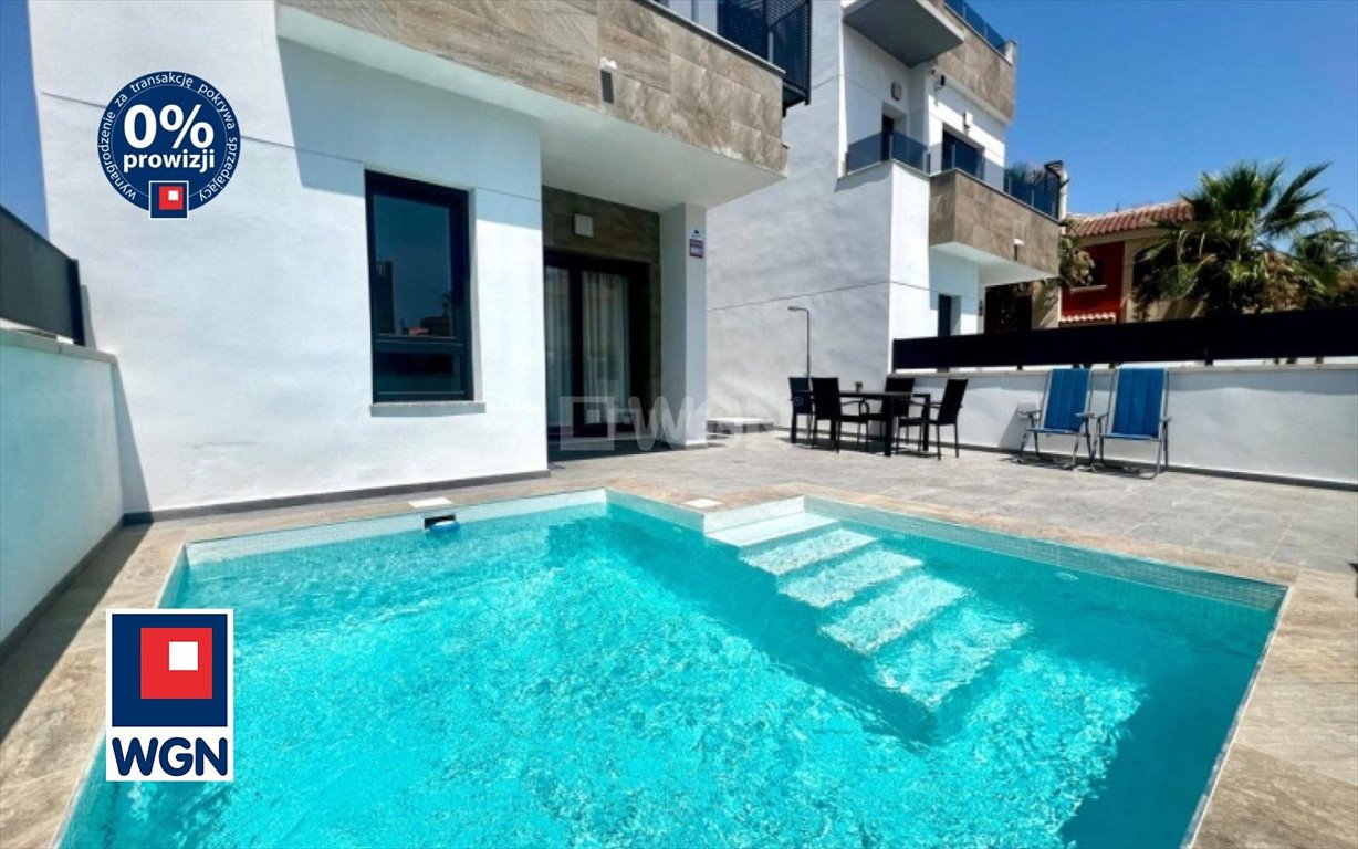 Nowoczesna willa z prywatnym basenem i widokiem na lagunę Hiszpania, Torrevieja, Z prywatnym basenem  106m2 Foto 1