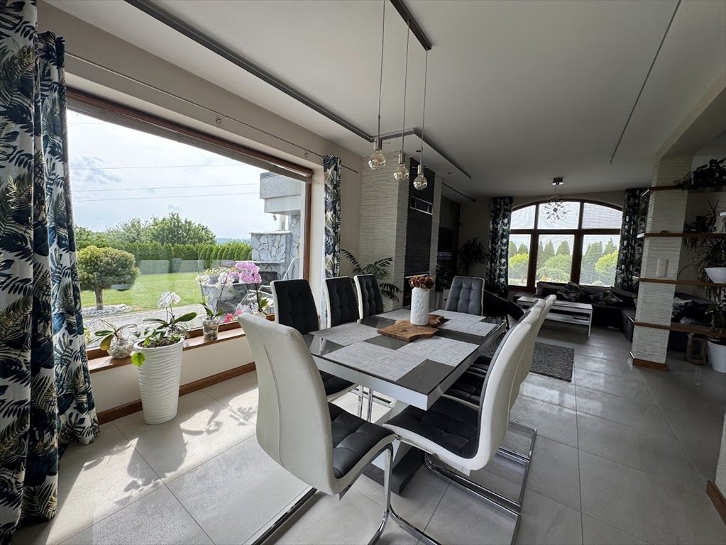 Sprzedam luksusową rezydencję 230 m² z panoramicznym widokiem Bolestraszyce  230m2 Foto 1