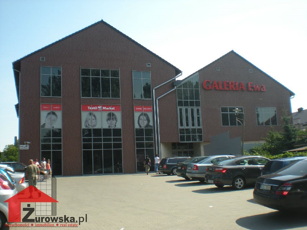 Nowoczesne lokale handlowe w centrum Zdzieszowic, od 20 zł/m² Zdzieszowice  79m2 Foto 1