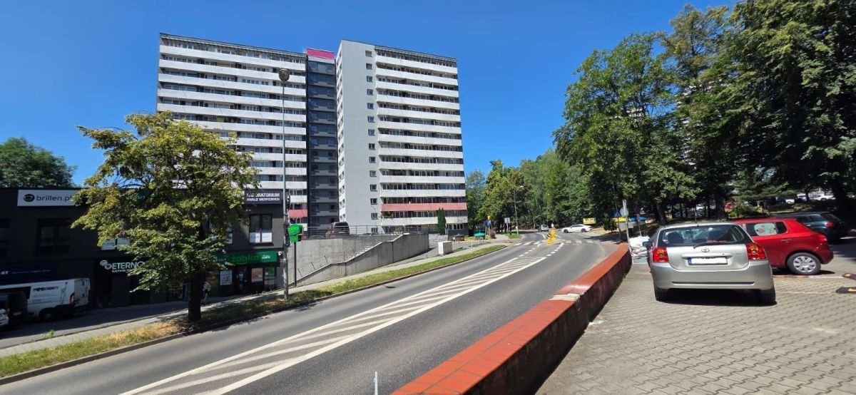 Do sprzedania przestronne mieszkanie 37,5 m² z balkonem w Katowicach Katowice, Wełnowiec  38m2 Foto 1