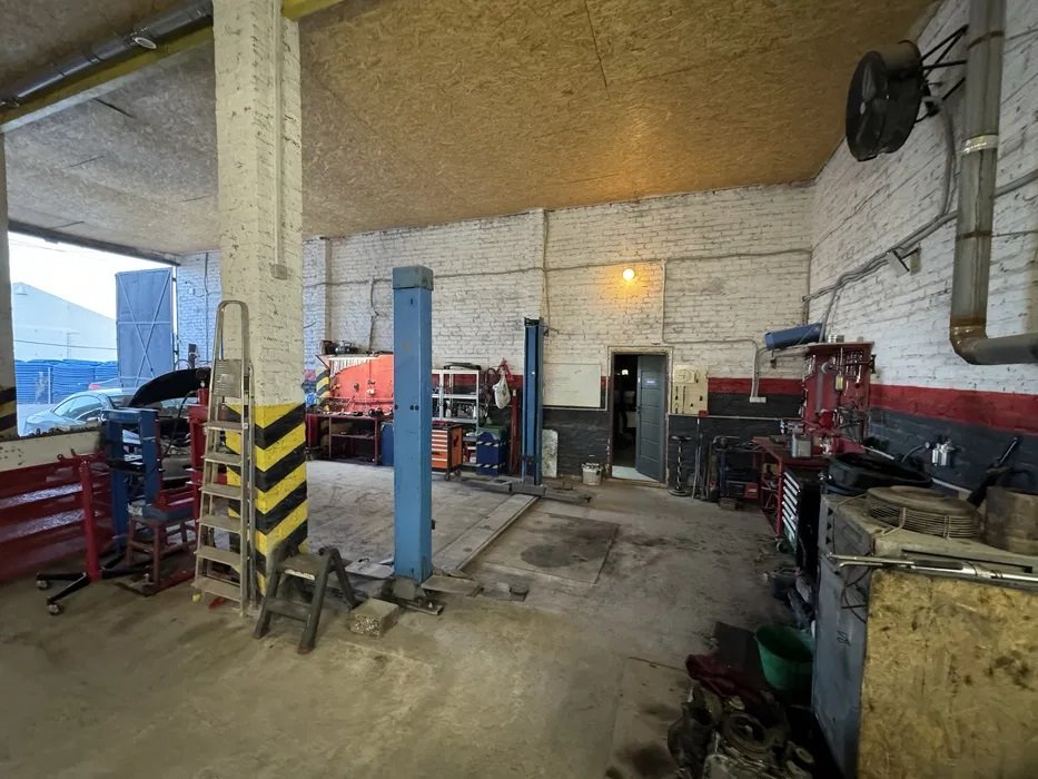 W pełni wyposażony warsztat samochodowy 150 m2 z parkingiem Kobyłka, Kobyłka  150m2 Foto 1