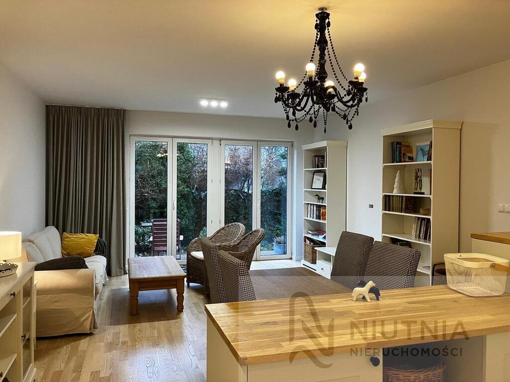 Mieszkanie trzypokojowe na wynajem Józefosław, Osiedlowa  77m2 Foto 1