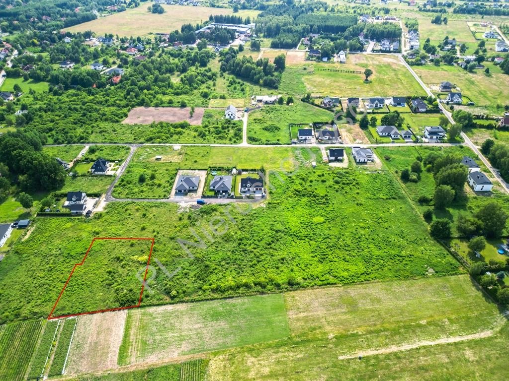 Sprzedam działkę 2560 m² w Ruscu z mediami i planem Rusiec  2 560m2 Foto 1
