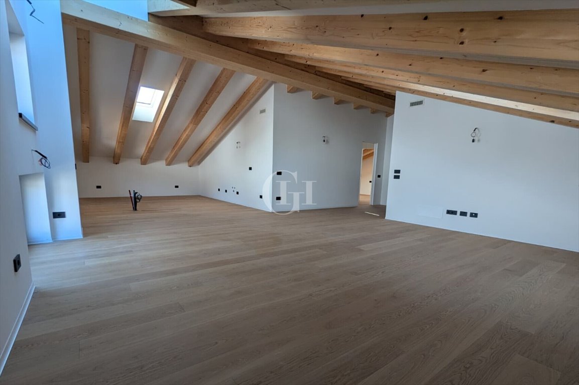 Ekskluzywny penthouse 132 m² w centrum Trydentu z garażem Włochy, Trento  132m2 Foto 1