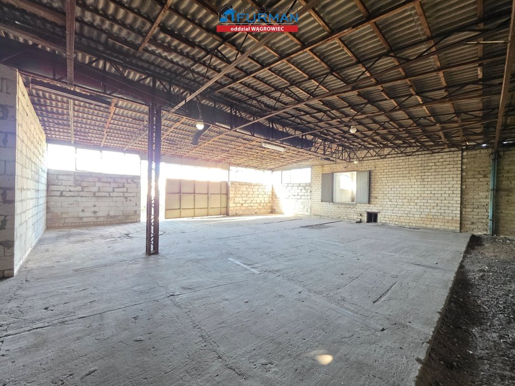 Hala 296 m² z bramą i monitoringiem, adaptacja pod klienta Wągrowiec  296m2 Foto 1