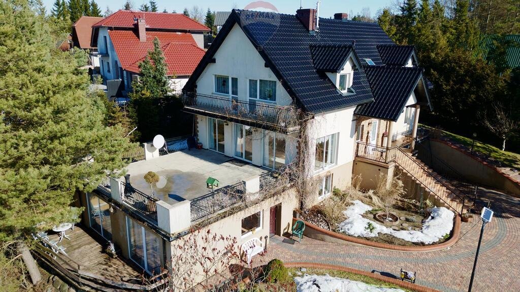 Inwestycja w Tuchom: dom 352 m², 5 domków, rekreacja Tuchom, Tęczowa  352m2 Foto 1