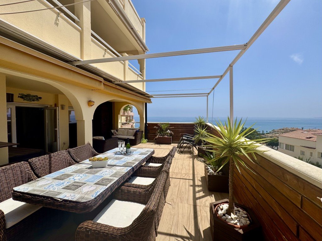 Mieszkanie trzypokojowe na sprzedaż Hiszpania, Benalmadena  75m2 Foto 1