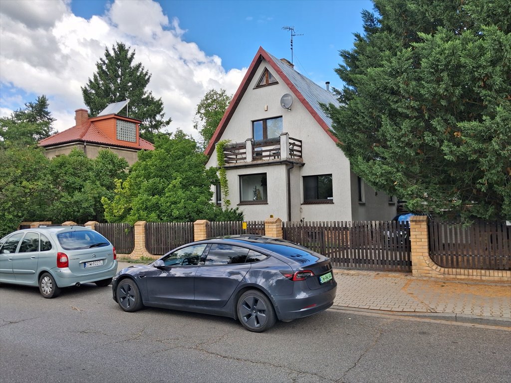 Przestronny dom z 3 kuchniami, tarasami i garażem 25 m² Wrocław, Fabryczna, Oporów  390m2 Foto 1