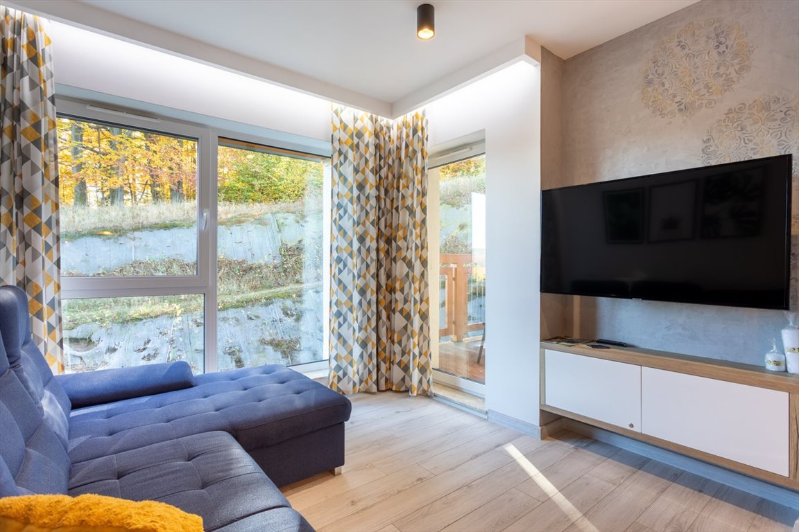 Mieszkanie trzypokojowe na sprzedaż Szklarska Poręba  49m2 Foto 1
