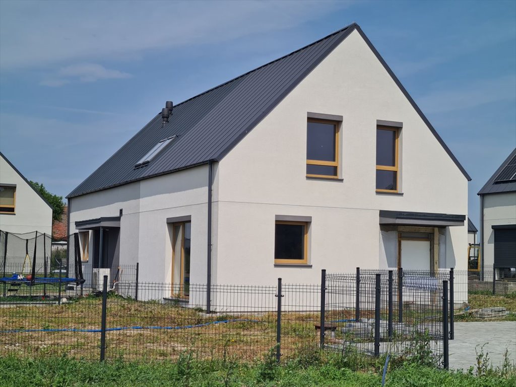 Nowoczesny bliźniak 81 m² z jeziorkiem i dużą działką polecam Łopuchowo  81m2 Foto 1
