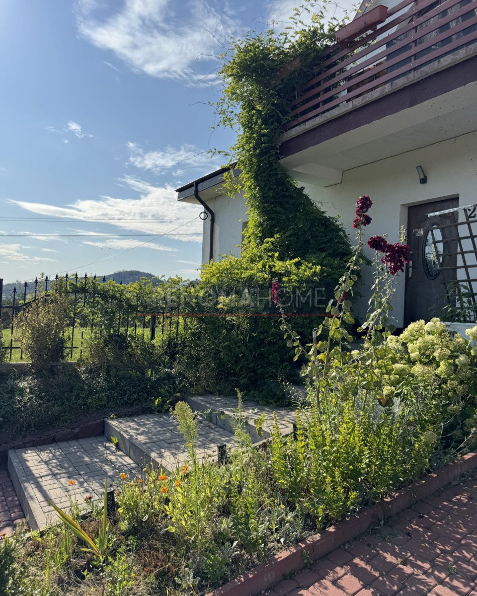 Dom na sprzedaż Bożków  150m2 Foto 1