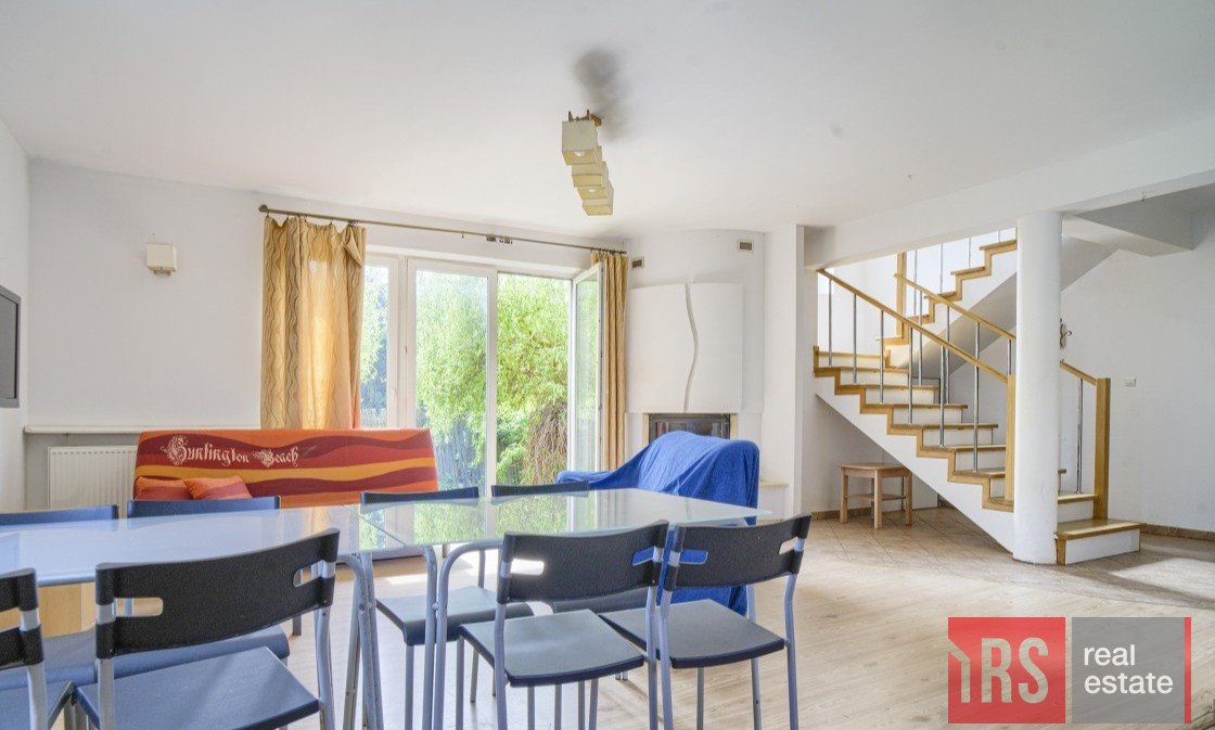 Dom 147 m2 z ogródkiem, garażem i altaną w Markach Marki  147m2 Foto 1