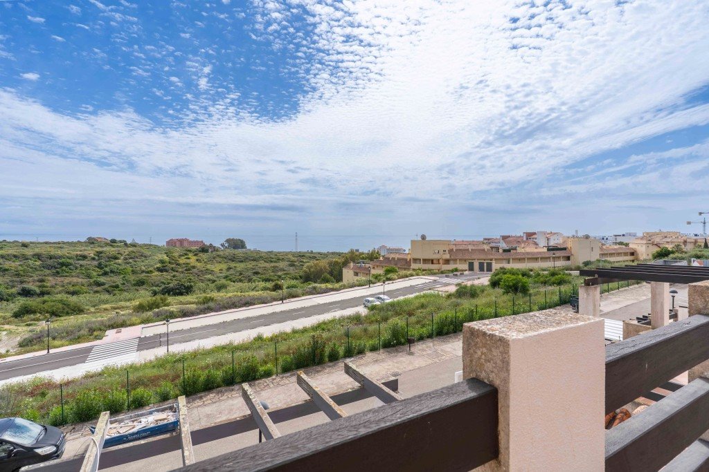 Mieszkanie dwupokojowe na sprzedaż Hiszpania, La Duquesa, La Duquesa  78m2 Foto 1