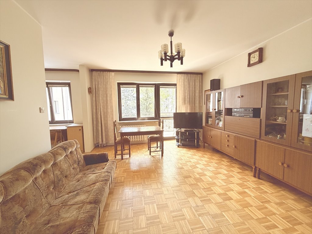Do sprzedania przestronne 3-pokojowe mieszkanie 67,5 m² z garażem i komórką Warszawa, Ursynów, Kabaty, Rybałtów 14  68m2 Foto 1