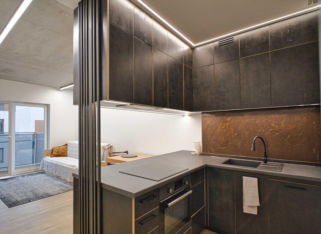 Funkcjonalna loftowa kawalerka 27 m² z balkonem i dużą kuchnią Warszawa, Praga-Południe, Wiatraczna 29a  27m2 Foto 1