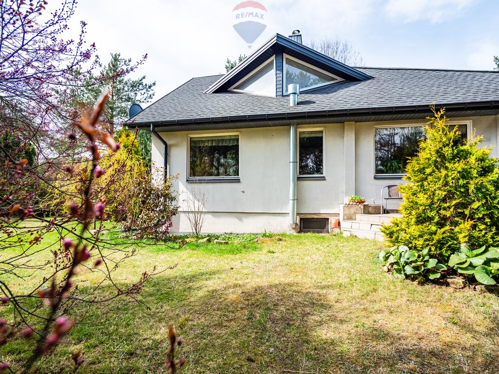 Dom z kominkiem na dużej działce w Jedliczu B Jedlicze B, Letniskowa 37  110m2 Foto 1