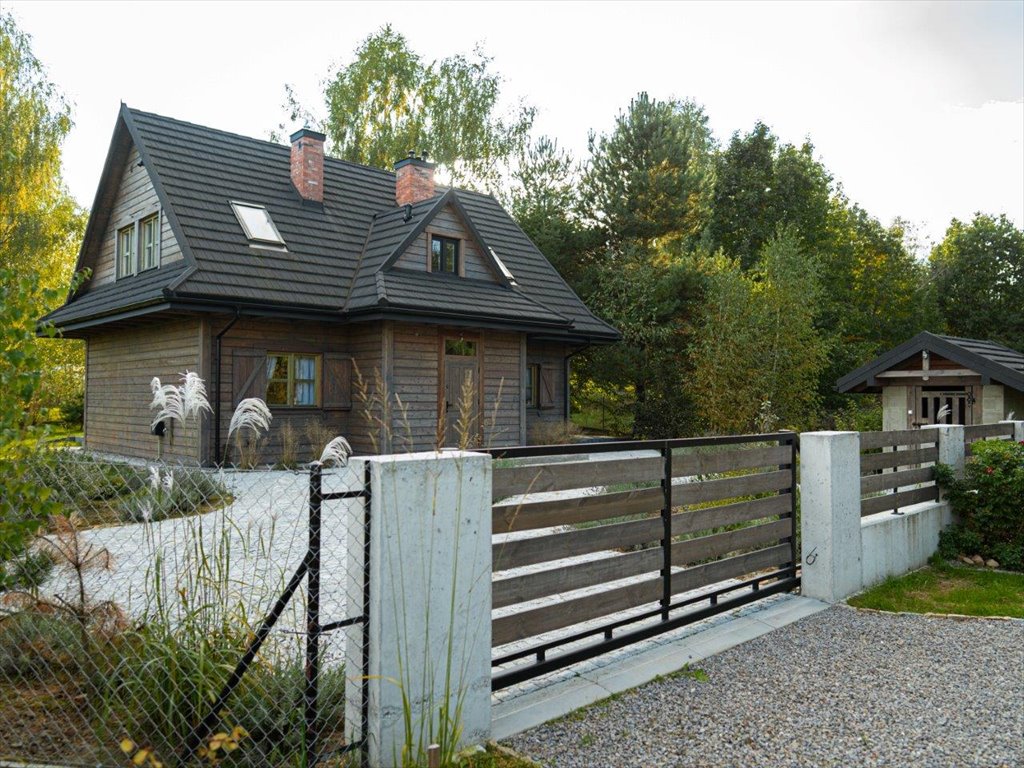 Urokliwy dom z drewna księżycowego 130 m2 w Kęble Kębło, Osiedle Kębło PARK, Kębło 11A  130m2 Foto 1