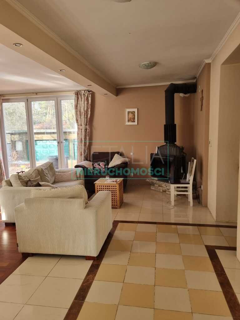 Przestronny dom 400 m2 z trzema poziomami i garażem Milanówek  400m2 Foto 1