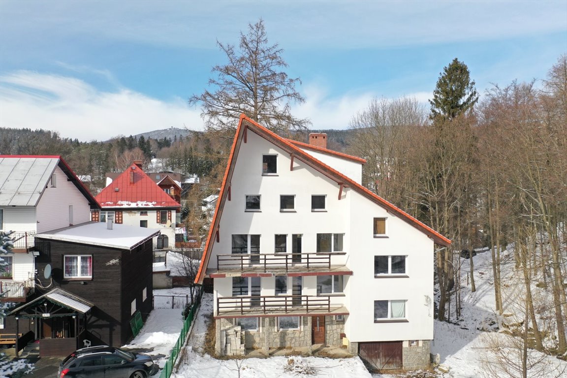 Inwestycyjny lokal w centrum Szklarskiej Poręby z dużym parkingiem SZKLARSKA PORĘBA, CENTRUM, CENTRUM Z DUŻYM PARKINGIEM  500m2 Foto 1
