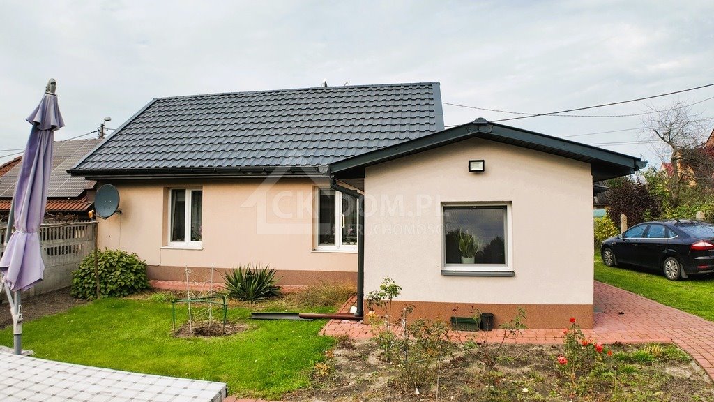 Kameralny dom 50 m² przy lesie z garażem i dużą działką Kielce, Baranówek  50m2 Foto 1