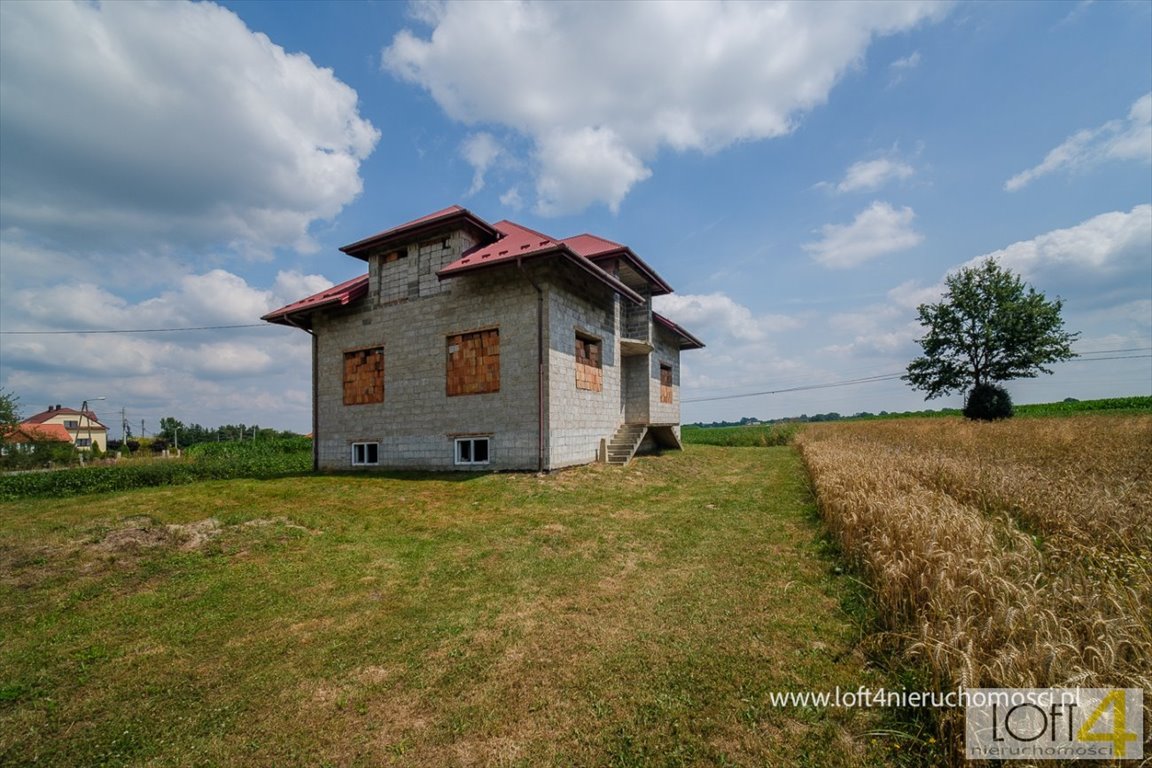 Dom na sprzedaż Borzęcin  219m2 Foto 1