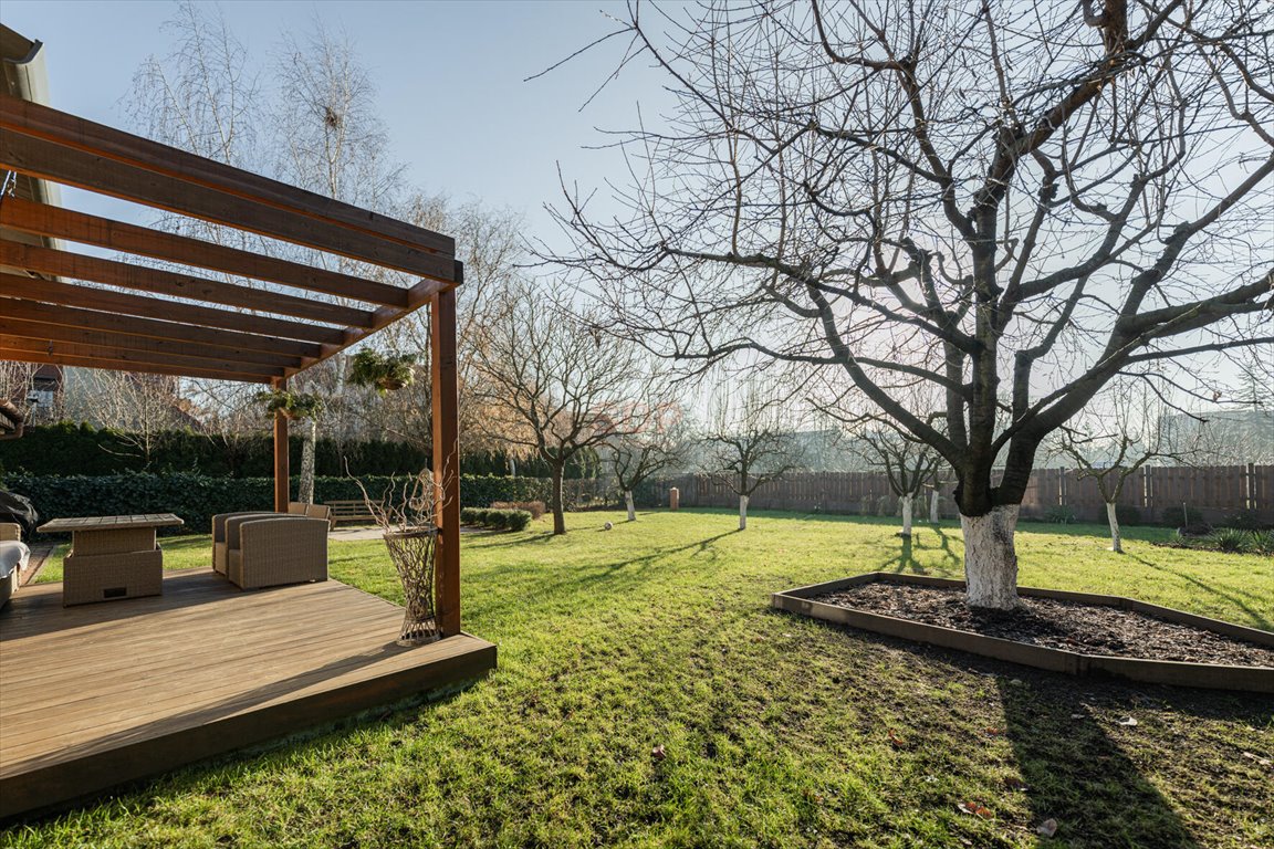 Przestronny dom 183 m² z ogrodem i garażem w Wysokiej Wysoka, Radosna  183m2 Foto 1