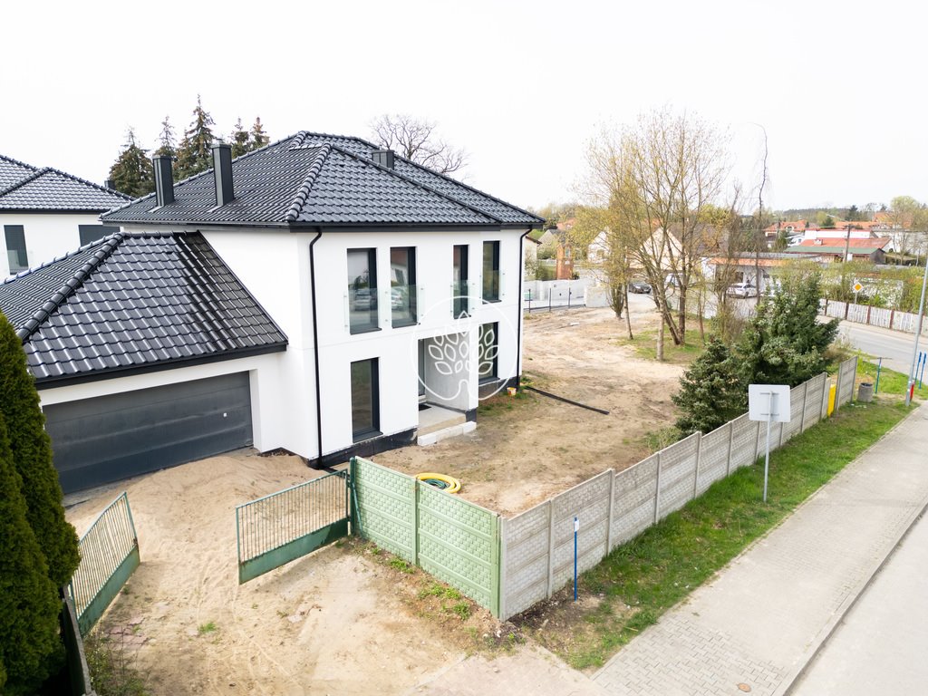 Dom na sprzedaż Niemcz  260m2 Foto 3